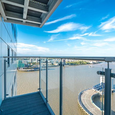 Skyvillion - London River Thames Top Floor Apartments By Woolwich Ferry, Mins To London Excel, O2 Arena , London City Airport With Parking Zewnętrze zdjęcie