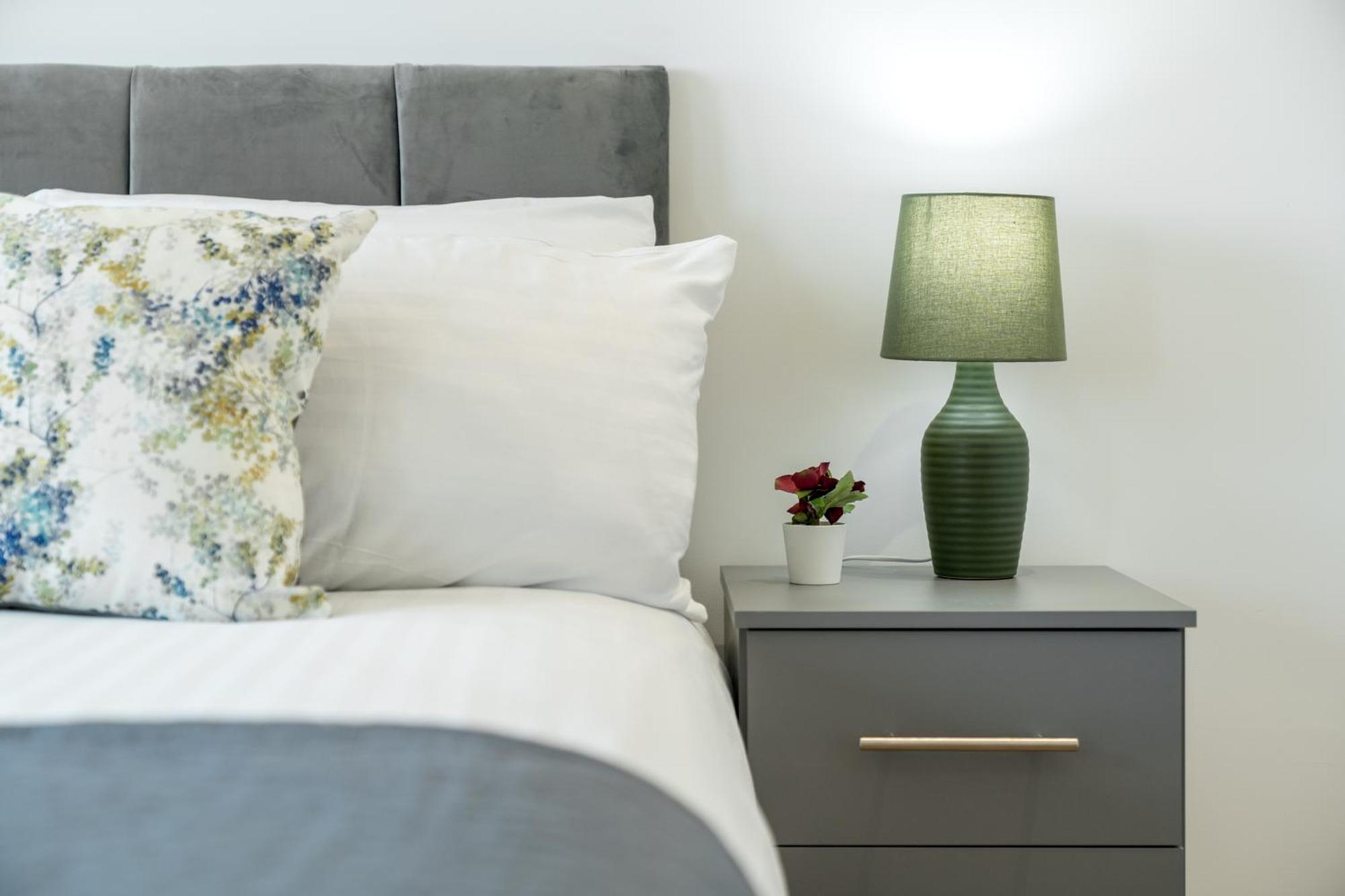 Skyvillion - London River Thames Top Floor Apartments By Woolwich Ferry, Mins To London Excel, O2 Arena , London City Airport With Parking Zewnętrze zdjęcie