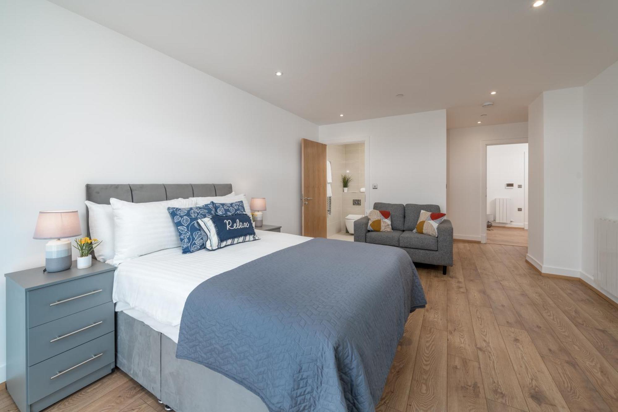 Skyvillion - London River Thames Top Floor Apartments By Woolwich Ferry, Mins To London Excel, O2 Arena , London City Airport With Parking Zewnętrze zdjęcie