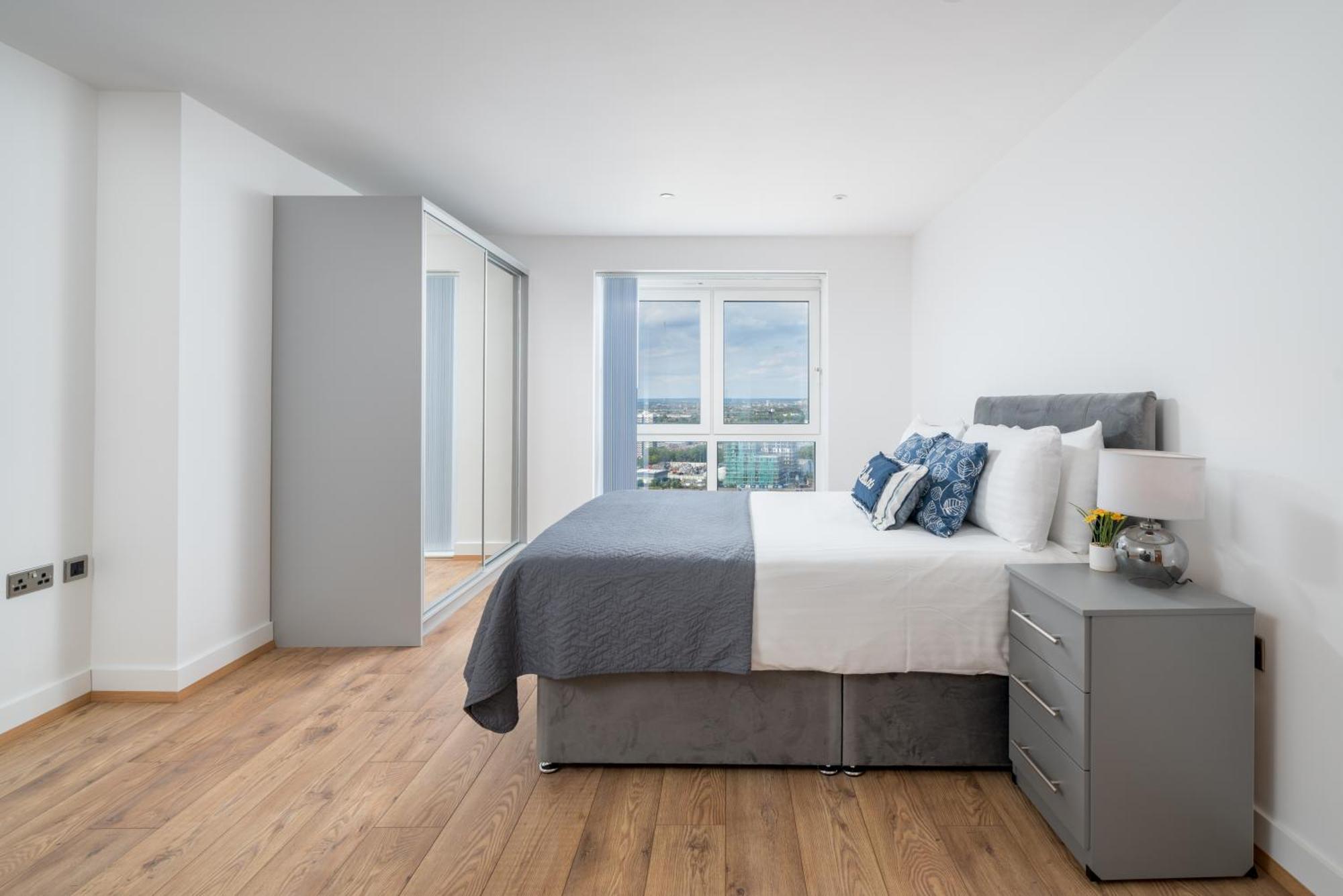 Skyvillion - London River Thames Top Floor Apartments By Woolwich Ferry, Mins To London Excel, O2 Arena , London City Airport With Parking Zewnętrze zdjęcie
